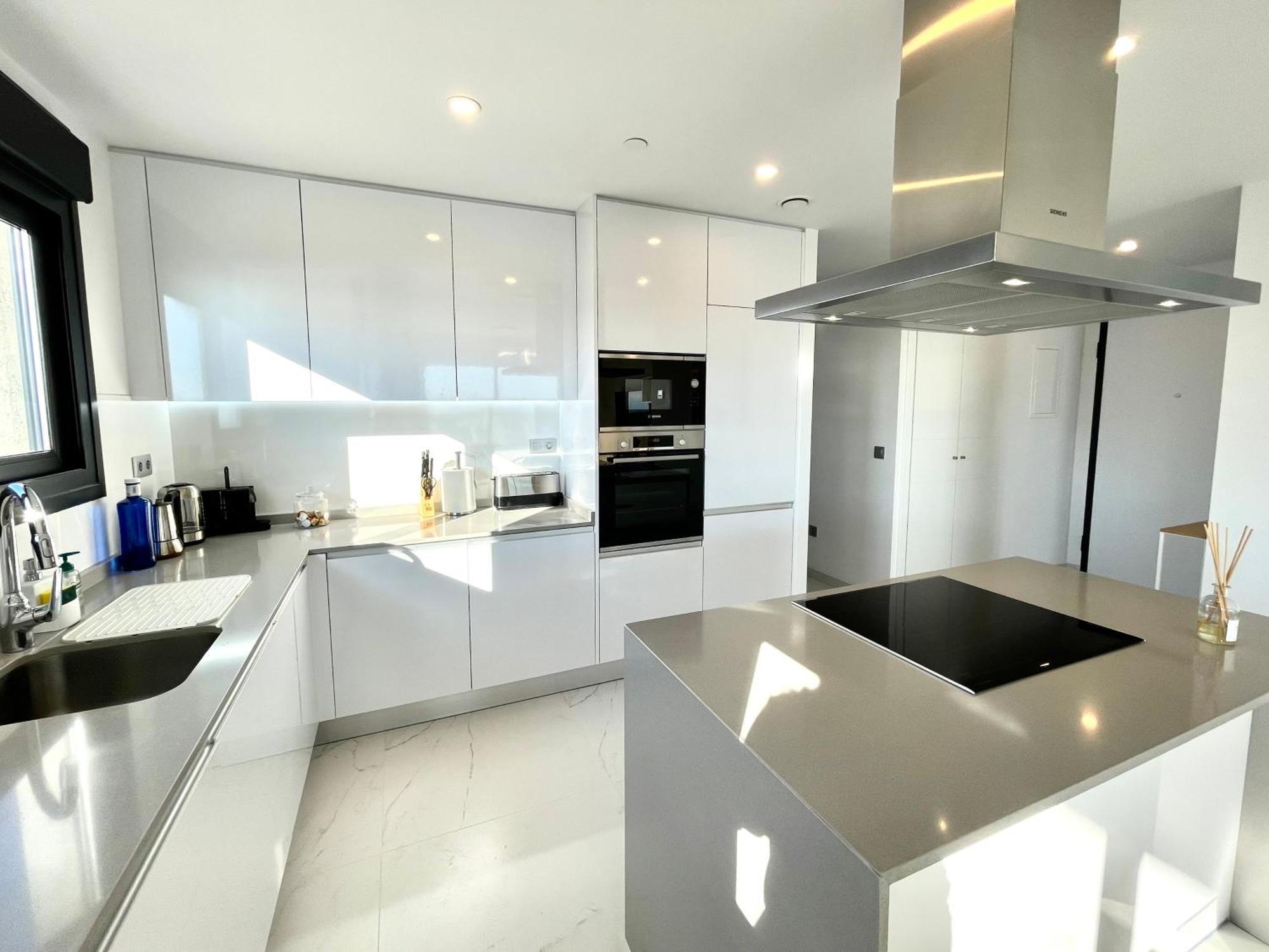 Luxury Apartment Sunset Cliffs Benidorm Bagian luar foto